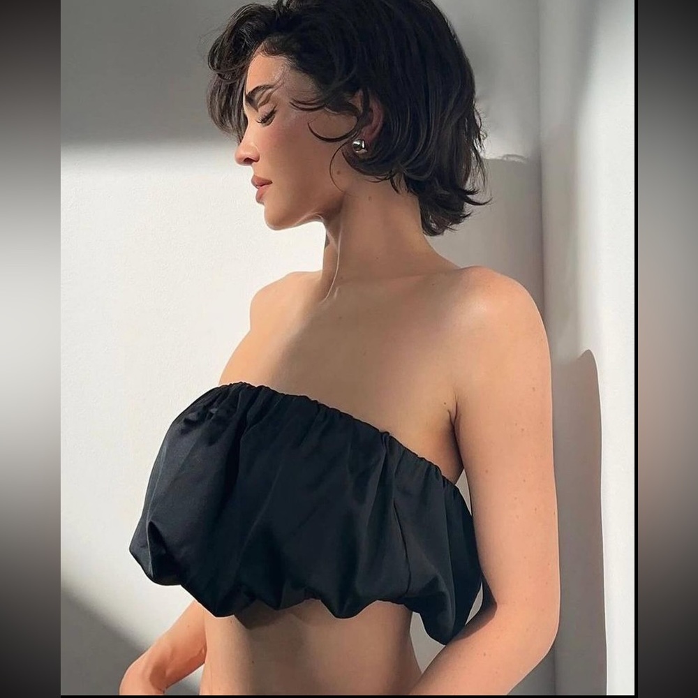 Final drop! Price firm! NWT HELSA black satin blouson tube top - XS - Picture 3 of 9